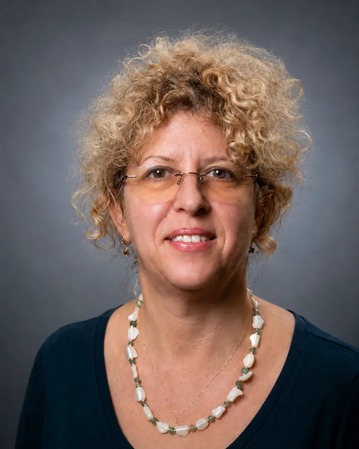 Dr. Cristina Oprean